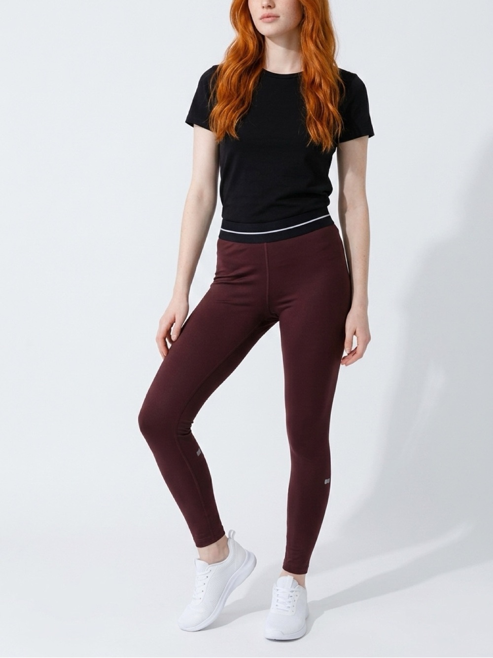 Uniqlo Women's High-Rise Leggings in Burgundy